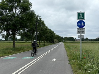 "S-Pedelecs" dürfen versuchsweise auf dem Radschnellweg fahren.