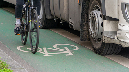 Sicheres Radfahren sieht anders aus.